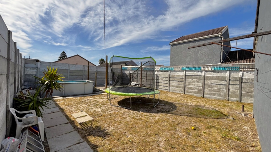 2 Bedroom Property for Sale in Colorado Park Western Cape
